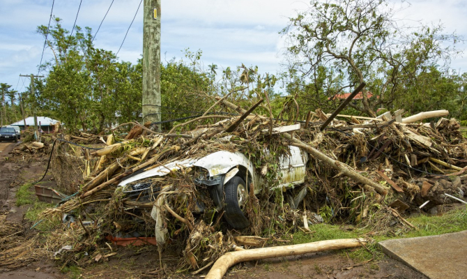 Cyclone Evan, S.Chape. 
