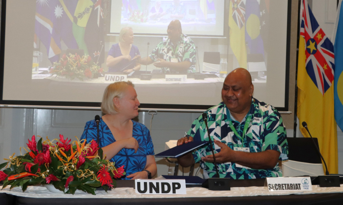 UNDP/SPREP signing 