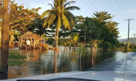 Flooding at Taumeasina in Samoa as a result of rising sea level. 